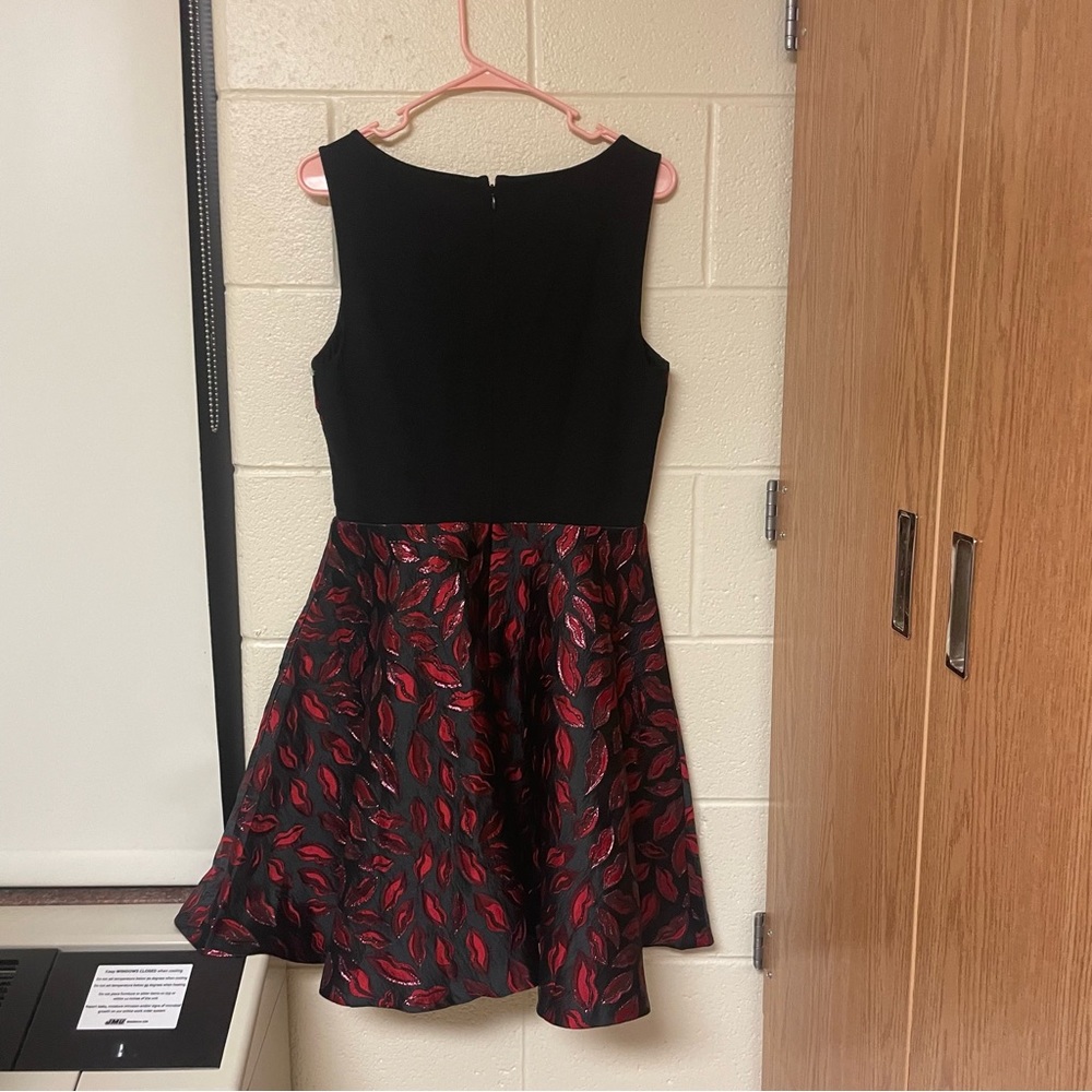 Diane Von Furstenberg Fit and Flare Jacquard Dress Size 8 - Picture 5 of 9
